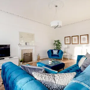 Apartment Heart Of Centre 3 Bed Georgian Edinburgh